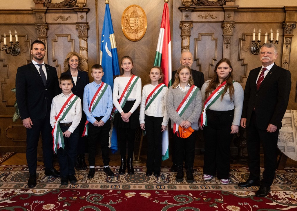 parlamenti gyerekkarácsony2025